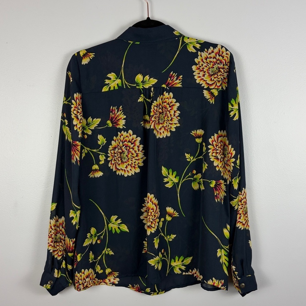 Cabi Chic Floral Semi-Sheer Long Sleeve Button Front Blouse Medium Navy Blue - Picture 13 of 14